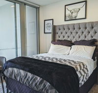 Presidential 3-bed 2-bath balcony with pool included - Accommodation Sunshine Coast