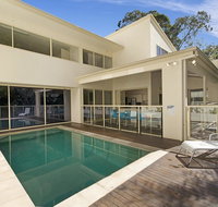 Prestigious House in Little Cove - 4 Baywoods - Accommodation Sunshine Coast
