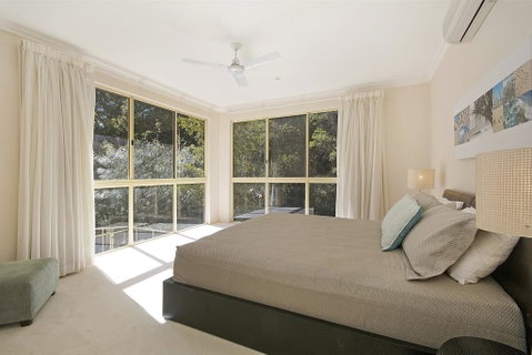 Prestigious House In Little Cove - 4 Baywoods - Accommodation Sunshine Coast 1