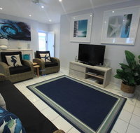 Privacy on Ti Tree surrounded by trees - Accommodation Sunshine Coast