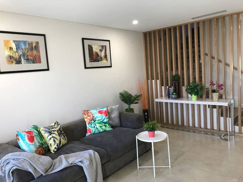 Private Room In Modern, Comfortable Home Stay - Accommodation Sunshine Coast 0
