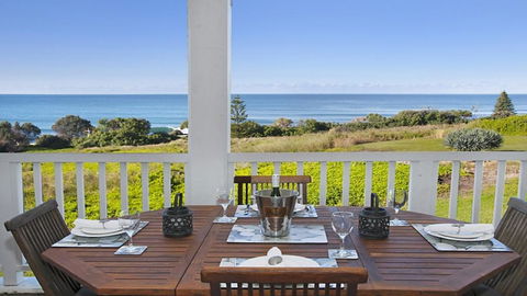 Quarterdeck 23 - WiFi - Accommodation Sunshine Coast 0