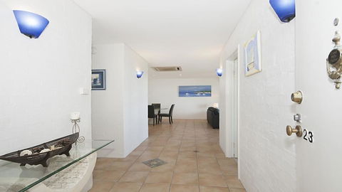 Quarterdeck 23 - WiFi - Accommodation Sunshine Coast 1