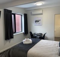 Queens Arms Hotel - Accommodation Sunshine Coast