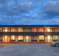Queenstown Motor Lodge - Accommodation Sunshine Coast