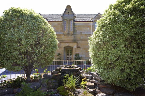 Quest Trinity House - Accommodation Sunshine Coast 0