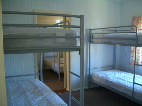 Rainbow Pines Tourist Caravan Park - Accommodation Sunshine Coast 2