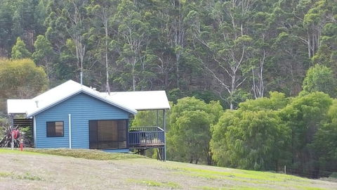 Rainbow Trail Chalets - Accommodation Sunshine Coast 0