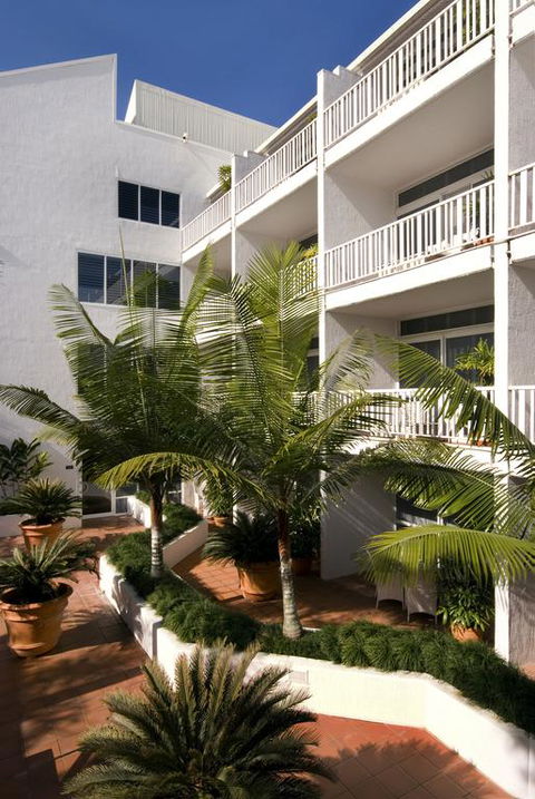 Ramada By Wyndham Cairns City Centre - Accommodation Sunshine Coast 3