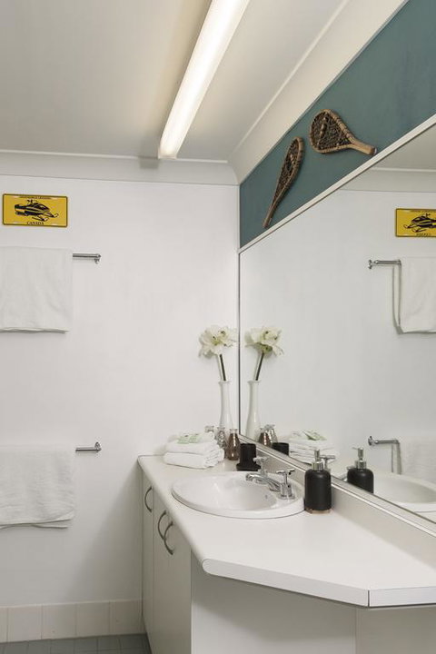 Razorback 6 - Razorback Plaza Jindabyne - Accommodation Sunshine Coast 3