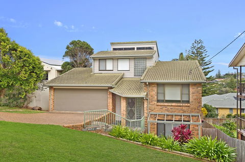 Relax At Lighthouse 4 Lighthouse Road - Accommodation Sunshine Coast 2