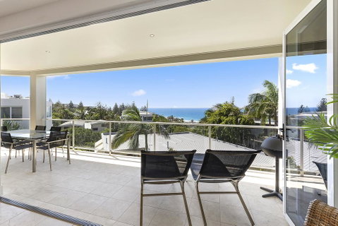 Relax In Stylish Comfort, Sunshine Beach - Accommodation Sunshine Coast 3