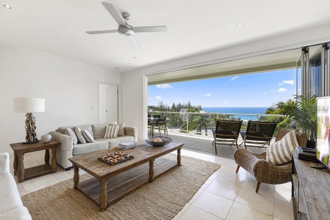 Relax In Stylish Comfort, Sunshine Beach - Accommodation Sunshine Coast 2