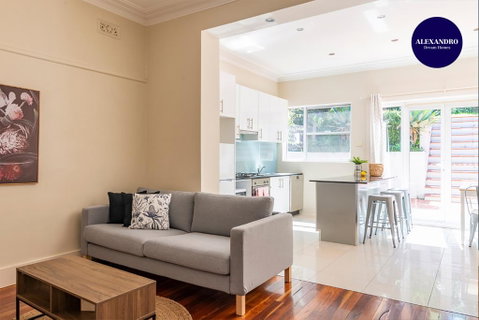 RELAXED FAMILY HOME WILLOUGHBY - Accommodation Sunshine Coast 0