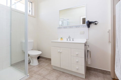 RENOVATED BEACH BEAUTY - ROSEBUD - Accommodation Sunshine Coast 0