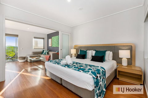 RESORT & SPA 8321 HINTERLAND Views - Accommodation Sunshine Coast 0