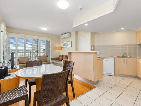 RESORT ON THE BEACH 7225 Dual Room - Accommodation Sunshine Coast 0