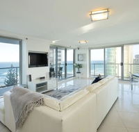 Resort Style Beach Apartment - Surfers Paradise - Accommodation Sunshine Coast