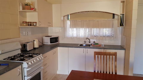 Rise N' Shine - Min Stay 4 Nights - Accommodation Sunshine Coast 3