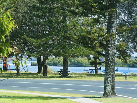 River Breeze 60 Wooli Street Yamba. Linen - Unlimited Wi-Fi Just Listed. - Accommodation Sunshine Coast 0
