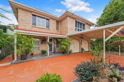 Riverside Haven - Boating, Fishing, Beach, Cafes In Walking Range - Accommodation Sunshine Coast 0
