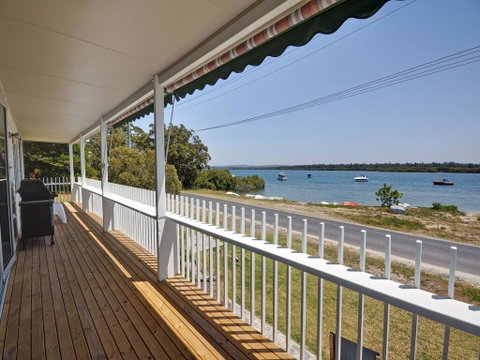 Riverwatch - Accommodation Sunshine Coast 1
