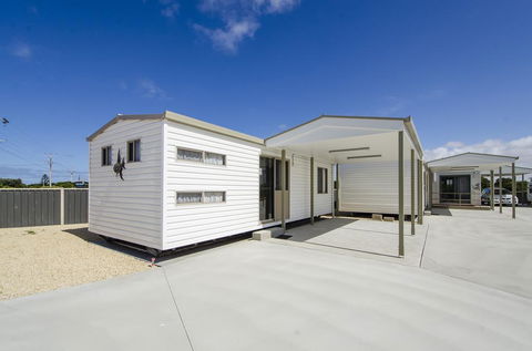 Rocks Retreat Cabin - Seal - Accommodation Sunshine Coast 0