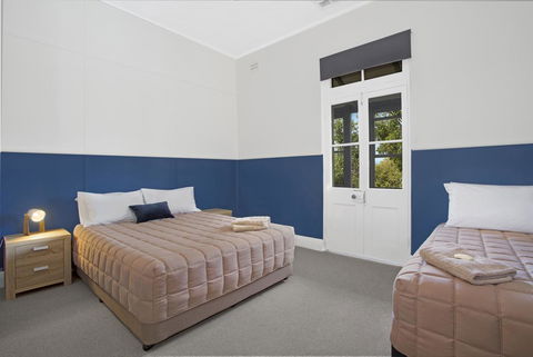 Royal Hotel Wyong - Accommodation Sunshine Coast 0