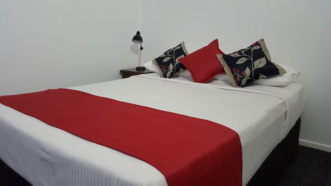 Royal Motel Tenterfield - Accommodation Sunshine Coast 2