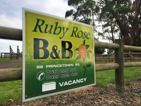 Ruby Rose - Accommodation Sunshine Coast 0
