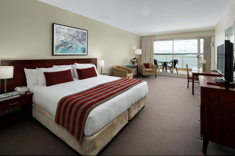 Rydges Hotel Port Macquarie - Accommodation Sunshine Coast 2