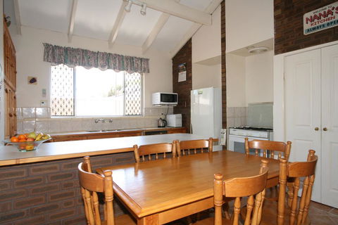Safety Bay Guest House - Accommodation Sunshine Coast 2