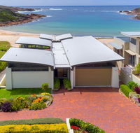 Sails on the Beachfront - Exclusive Seaside Home - Accommodation Sunshine Coast