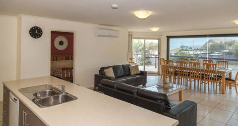 SALT - 37 Oceanview Drive - Accommodation Sunshine Coast 3