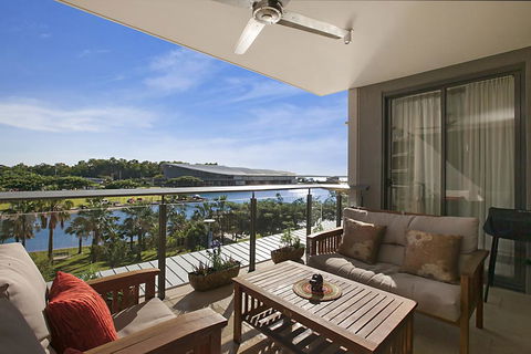 Saltwater Suites - 1,2 & 3 Bed Waterfront Apartments - Accommodation Sunshine Coast 2
