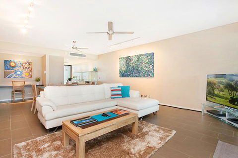 Saltwater Suites - 1,2 & 3 Bed Waterfront Apartments - Accommodation Sunshine Coast 1