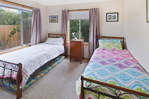 Sama-Sama - Walking Distance To Town And Water - Accommodation Sunshine Coast 2