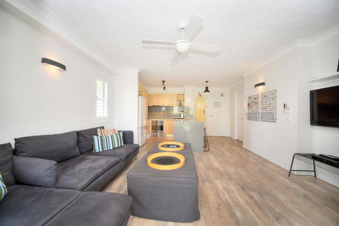 San Mateo On Broadbeach - Accommodation Sunshine Coast 0