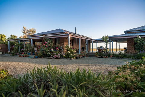 Sanctuary@Waratah - Accommodation Sunshine Coast 0