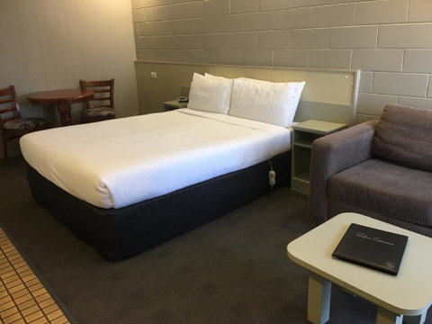 Sandbar Motel - Accommodation Sunshine Coast 2