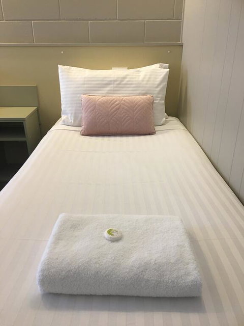 Sandbar Motel - Accommodation Sunshine Coast 0