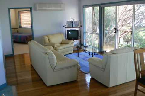 Sandy Point Beach Escape 1 Bedroom Apartment - Accommodation Sunshine Coast 3