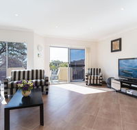 Sandy Point Luxury' 117a Sandy Point Road - air con  foxtel - Accommodation Sunshine Coast