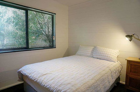Santa Monica - Accommodation Sunshine Coast 0