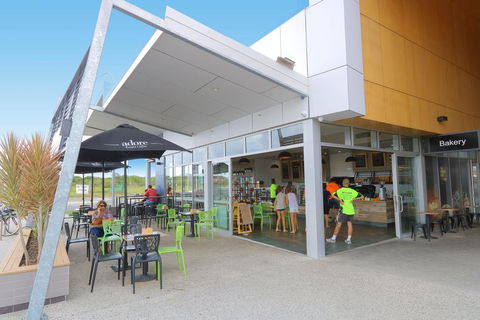 Santai Retreat Luxury One Bedroom - Accommodation Sunshine Coast 3
