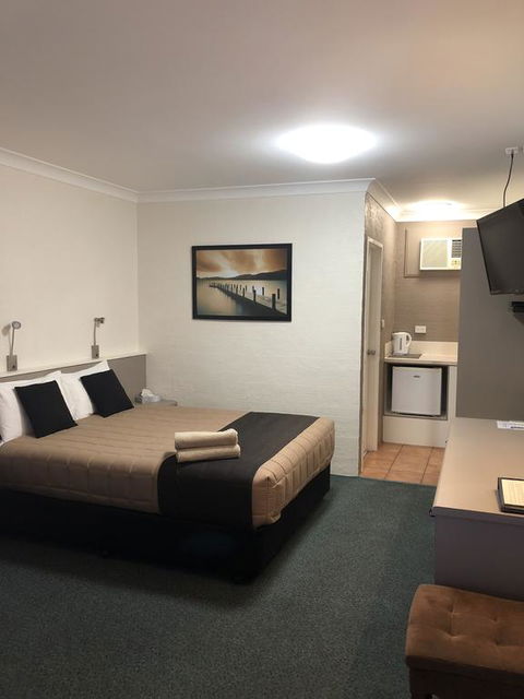 Sapphire City Motor Inn - Accommodation Sunshine Coast 1