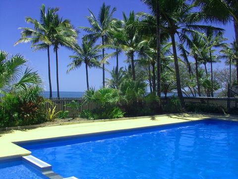 Sarina Beach Motel - Accommodation Sunshine Coast 0