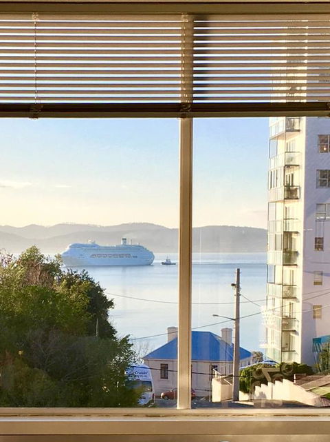 Scarlett's By Salamanca - Accommodation Sunshine Coast 3