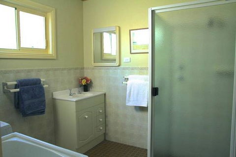 Schoolhouse Cottage American River - Accommodation Sunshine Coast 0