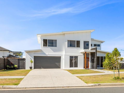 SEA SHELLS ON SEASIDE - Accommodation Sunshine Coast 3